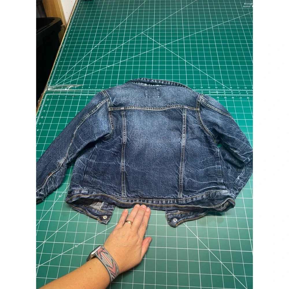 OshKosh Bgosh Kids Blue Denim Trucker Jacket Medium Wash Size 7